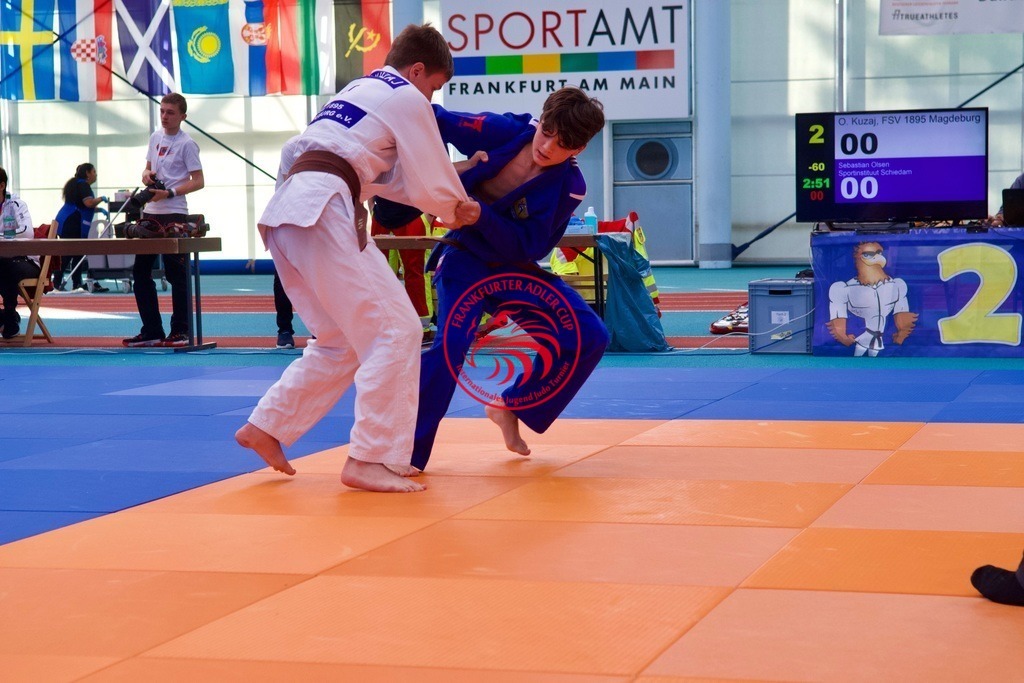 RAS_8162 | Fotos vom Adler Cup - Pictures from Adler Cup

Hier findet Ihr alle Eindrücke und großen Momente der Adler Cup Wochenenden. Here you will find all impressions and great moments of the Adler Cup weekends. - Realisiert mit Pictrs.com