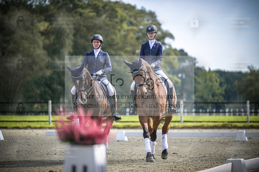 DOS_0293 | Entdecke hochwertige Reitturnierfotos von Foto Oger. Professionell, emotional und authentisch – jetzt Lieblingsmomente im Shop bestellen. - Realisiert mit Pictrs.com