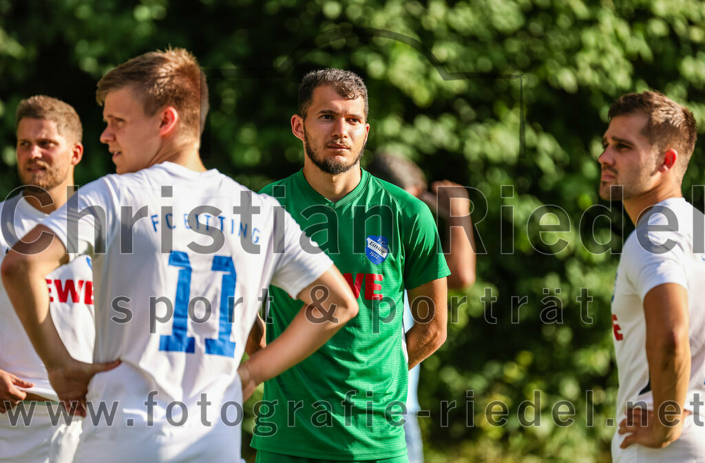 2023-07-18_012_FC_Herzogstadt_gegen_FC_Eitting | Erding, Deutschland, 18.07.2023:
Fußball, TOTO Pokal 2023 / 2024, 1. Spieltag, FC Herzogstadt gegen FC Eitting, Endergebnis: 2:4 n.E.

Torwart Noah Mpatsios (FC Eitting, #1)

Foto: Christian Riedel / fotografie-riedel.net