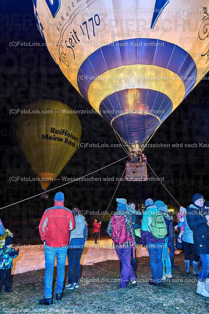 ALP0570_Nacht der Ballone_Lackenhof | (C)FotoLois.com, Alois Spandl, 'Nacht der Ballone' des Ballonclub ÖTSCHERLAND in Lackenhof/Weitental, gemeinsame Veranstaltung mit Tourismusverband ÖTSCHER, Mi 28. Dezember 2022.