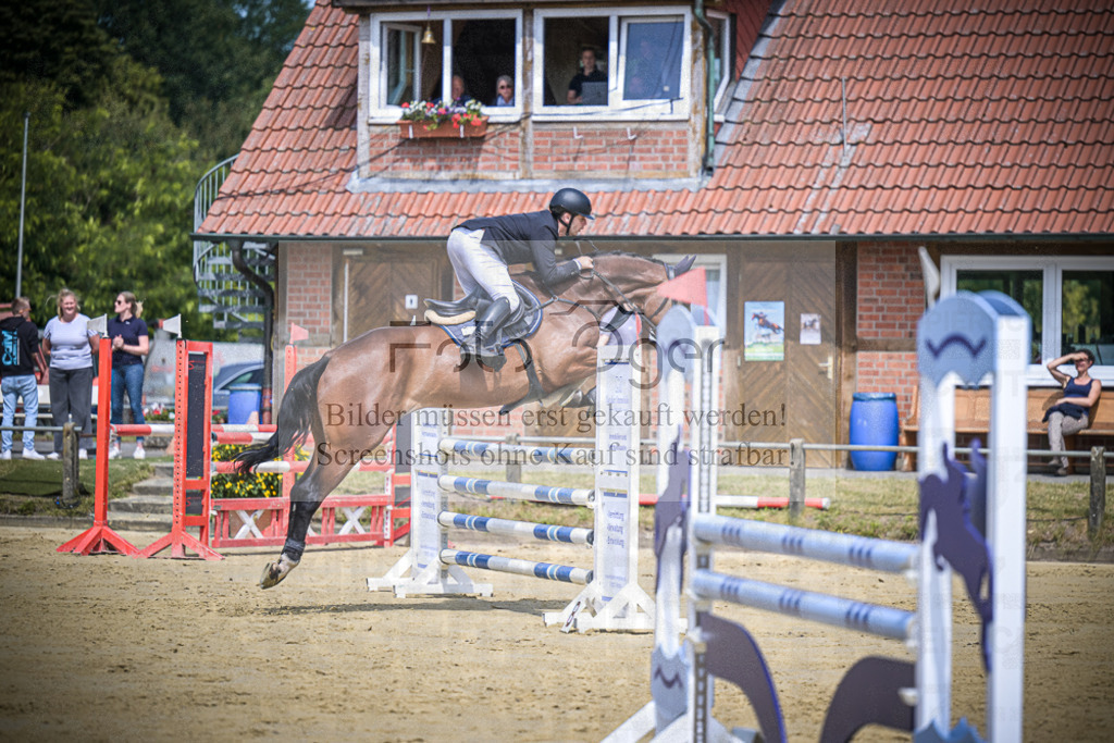 DOS_8190 | Entdecke hochwertige Reitturnierfotos von Foto Oger. Professionell, emotional und authentisch – jetzt Lieblingsmomente im Shop bestellen.Deutschlandweite Turnierfotografie. - Realisiert mit Pictrs.com