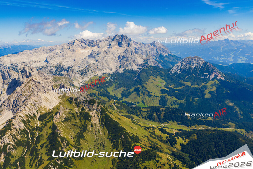 Luftaufnahme von Dachstein Ramsau am Dachstein Bild- Das Luftbild wurde 2025 vom UL-Flugzeug heraus erstellt ( keine Drohne ) - Hochauflösende Luftaufnahme -Nicht vergleichbar mit Google Maps oder Satelittenbilder- Die Geschenkidee !Mit Lizenz und Bildrechte bestellbar