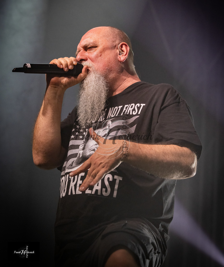 Justice Geiselwind 21.03.2026 | Frank Herberich Fotografie, Frank Herberich, Fotografie, Hochzeit, Portrait, St. Peter Ording, Ording, Westerhever, Nordsee, Frank Fotografie, Hardheim,  Odenwald,Walldürn, Band,Eventfotografie - Realisiert mit Pictrs.com
