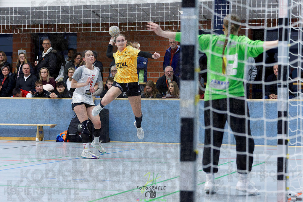 Frauen Oberliga Mitte (HHV); HSG Eibelshausen/Ewersbach - HSG Wettenberg II | Frauen Oberliga Mitte (HHV); HSG Eibelshausen/Ewersbach - HSG Wettenberg II am 13.12.2025 in Steinbrücken (Sporthalle am Hammerweiher)Photo © 2025 - Jörg Heinrich - Realisiert mit Pictrs.com