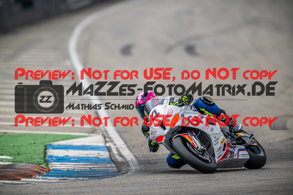 MaZZes_FotoMatrix_220925_0044 | PRO SUPERSTOCK