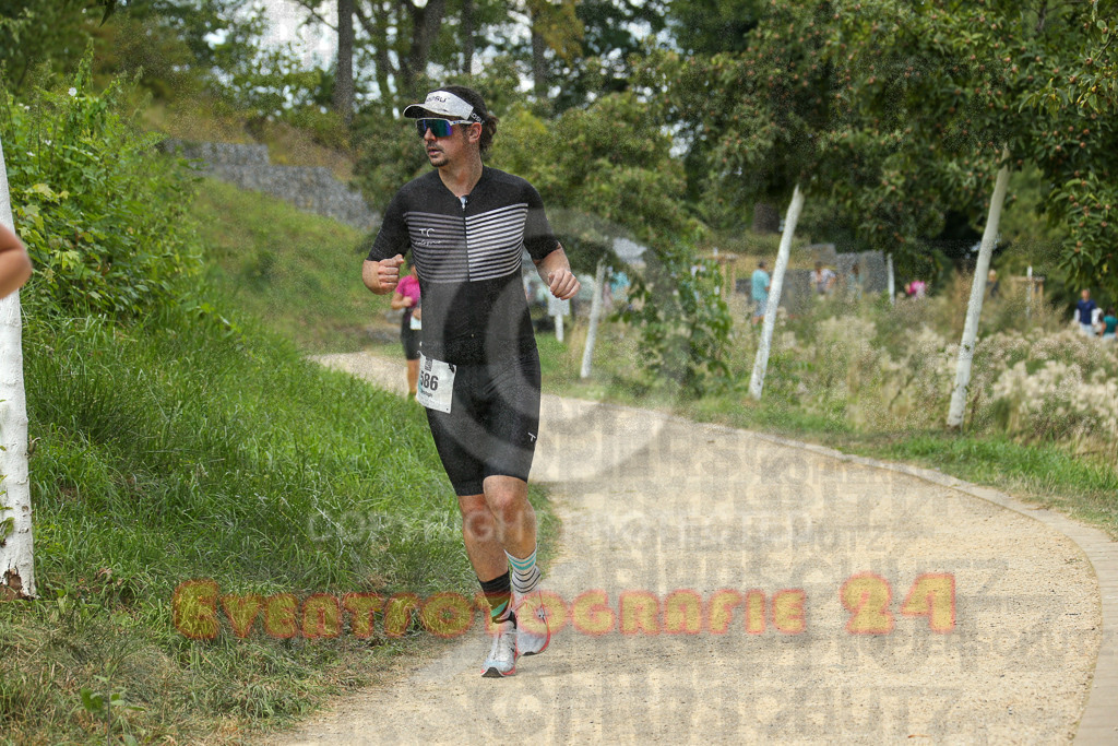 250824_1418_EX1_5745 | Sportfotografie im Rhein-Sieg Kreis, Köln, Bonn, NRW, Rheinland Pfalz, Hessen, etc. Unser Tätigkeitsfeld umfasst den Laufsport vom Volkslauf über den Marathon, Duathlon, Triathon bis zum Ultralauf wie Kölnpfad Ultra oder Schindertrail.
