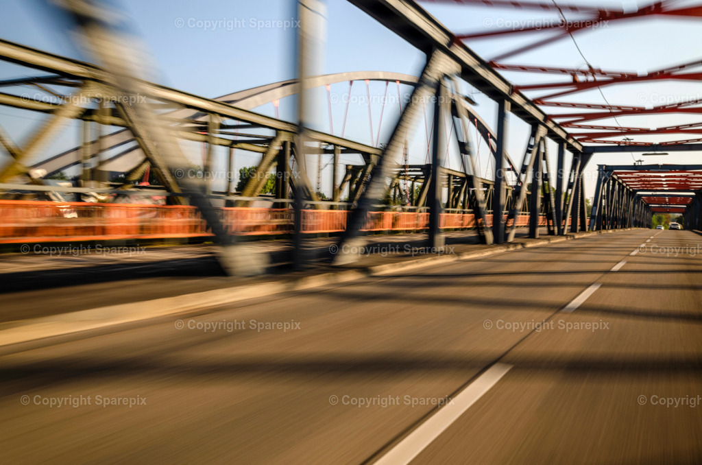 CAR_City_Bridge3_Rig | Camera height 1,15m - Drive - Realisiert mit Pictrs.com