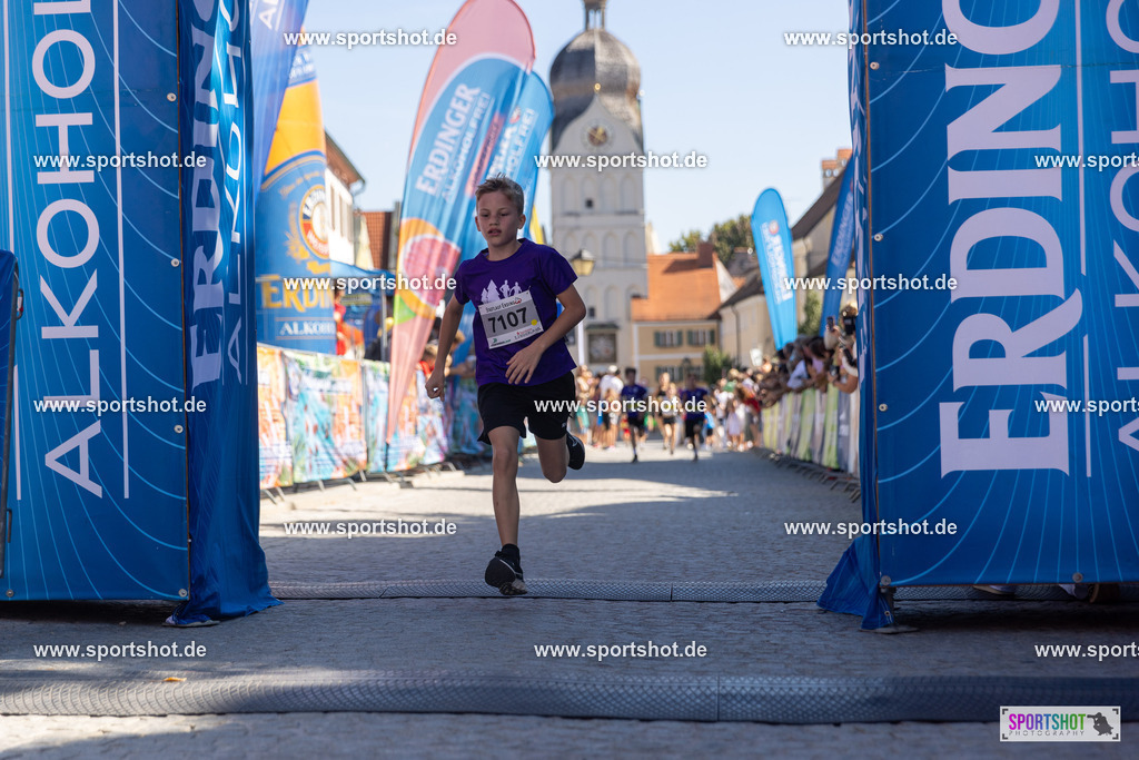VJ__3393 | Stadtlauf Erding 2025 #stadtlauferding #erdingstadtlauf #stadtlauf_erding #laufmotivation #trisporterding #yourpictrs #sportshot_your_pictrs
