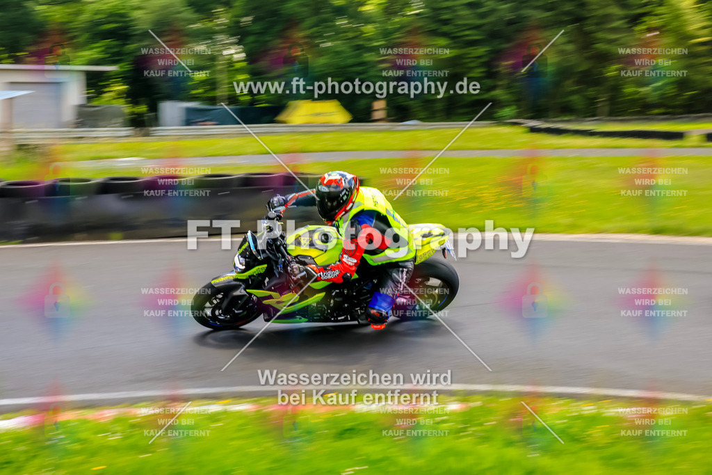 VBK-7970 | Hier findet Ihr Bilder von Touristenfahrten auf der Nürburgring Nordschleife oder von anderen Veranstaltungen die ich besucht habe. Viel Spass beim Durch Schauen 