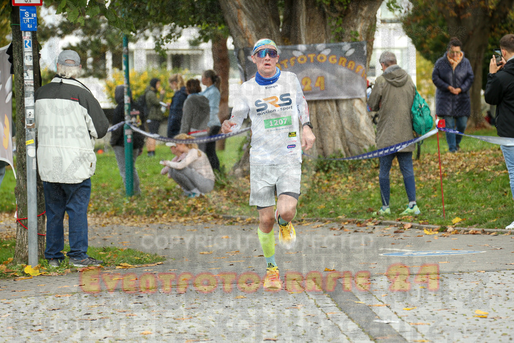 241020_1052_EX1_0197 | Sportfotografie im Rhein-Sieg Kreis, Köln, Bonn, NRW, Rheinland Pfalz, Hessen, etc. Unser Tätigkeitsfeld umfasst den Laufsport vom Volkslauf über den Marathon, Duathlon, Triathon bis zum Ultralauf wie Kölnpfad Ultra oder Schindertrail.