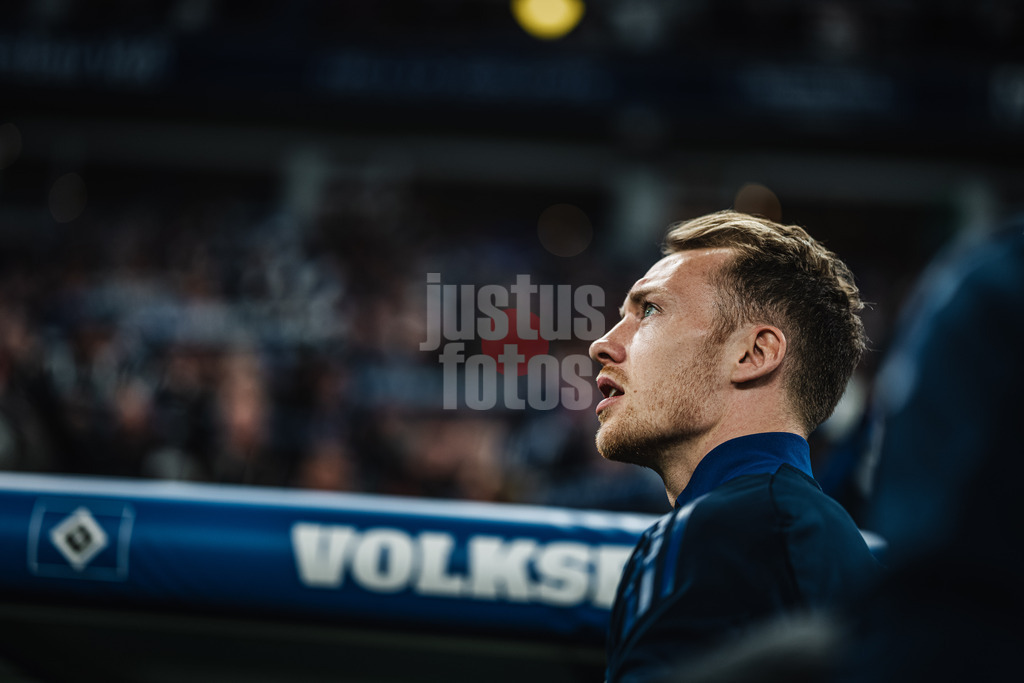 Fußball | Männer | Saison 2024/2025 | 2. Fußball-Bundesliga | 25. Spieltag | Hamburger SV vs. Fortuna Düsseldorf | 08.03.2025 | Sebastian Schonlau (#4, HSV) vor dem Spiel