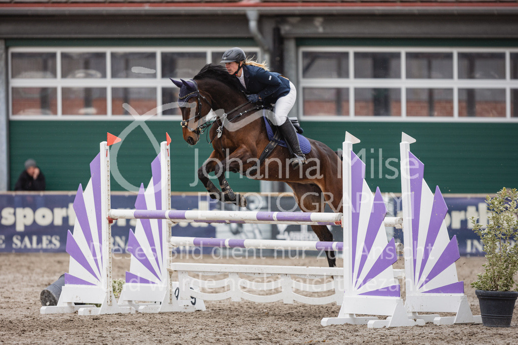 230411_Mühlen_03SprPf-L-381 | Deine schönsten Turniermomente als professionelle Fotos! Entdecke hochwertige Pferdesport-Fotografie im Online-Shop. Jetzt Fotos finden & bestellen!