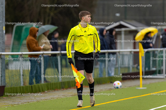 Fußball I Herren I Saison 2025-2026 I Landesfreundschaftsspiel I SC Rönnau - SSG Rot-Schwarz Kiel 062 | Finn-Aaron Guckel (2. Assistent) - Realisiert mit Pictrs.com