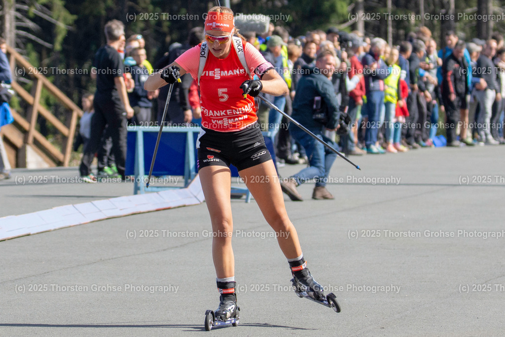 Deutsche Meisterschaften Biathlon 2018 | Deutsche Meisterschaften Biathlon 2018, Massenstart Frauen am 15.09.2018 in der DKB SKI ARENA in Oberhof, (Deutschland)

Bild: Luise Kummer vom SV Frankenhain / BwO (5) - Realisiert mit Pictrs.com