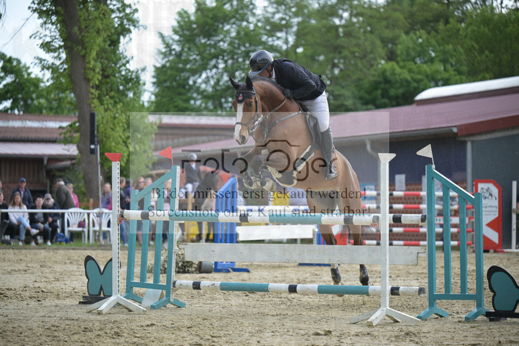 DOS_2873 | Entdecke hochwertige Reitturnierfotos von Foto Oger. Professionell, emotional und authentisch – jetzt Lieblingsmomente im Shop bestellen.Deutschlandweite Turnierfotografie. - Realisiert mit Pictrs.com