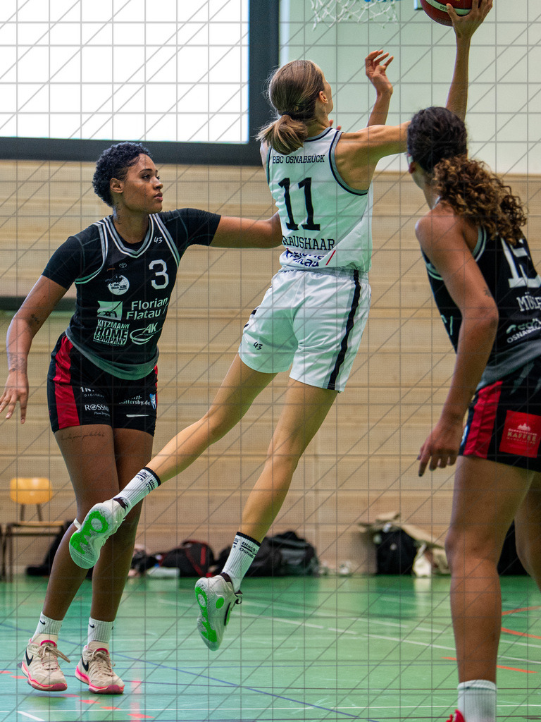 2. DBBL Nord 24/25 | 15.09.2024 | BBC Osnabrück vs. TKH Hannover 1 | Testspiel | 2. DBBL Nord 24/25 | 15.09.2024 | BBC Osnabrück vs. TKH Hannover 1 | Testspiel - - - - - CREDIT, www.bullenfotos.de, Martin König, Hörner Weg 40, D-49078 Osnabrück, +4917663732967, Nutzung und Weitergabe nur zu den vereinbarten Zwecken. Presseanfragen an Urheber. Alle Rechte beim Urheber. - - - - - - Realisiert mit Pictrs.com