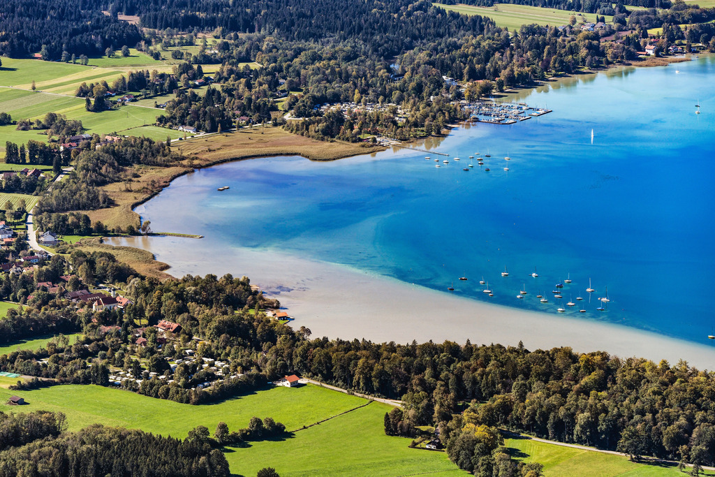 dr__0010976.jpg | SEESHAUPT 27.09.2018 Seeshaupt mit Yachthafen am Starnberger See im Bundesland Bayern. // Seeshaupt in the state Bavaria, Germany. Foto: Daniel Reiter