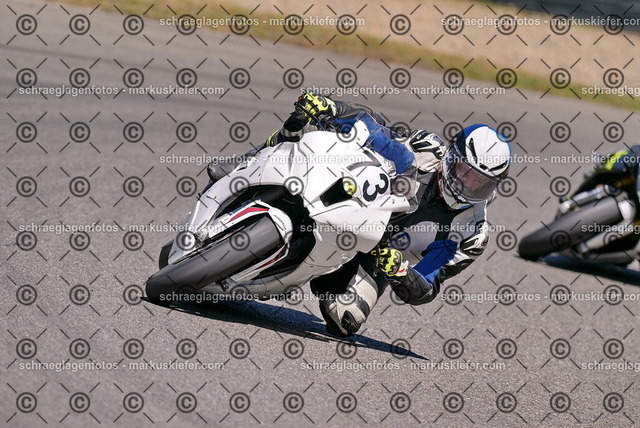 26bt04-0873 | markuskiefer.com - Realisiert mit Pictrs.com