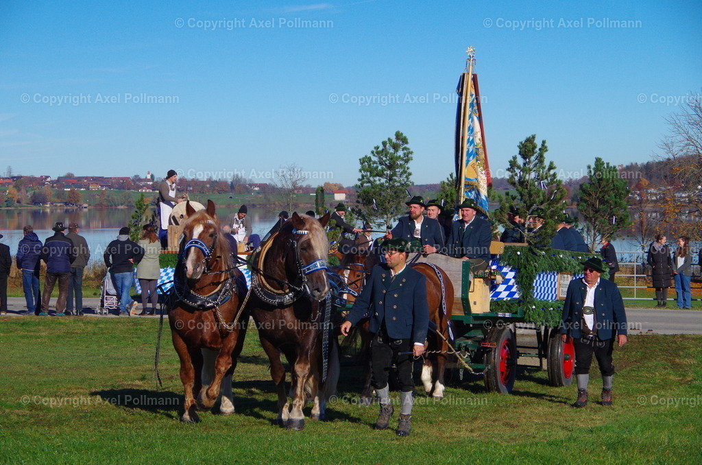 IMGP7496 | fotografiert von Axel PollmannLeonhardi Wallfahrt Benediktbeuern und Murnau, Fronleichnam, Fasching, Landschaft im Loisachtal und Benediktbeuern  - Realisiert mit Pictrs.com