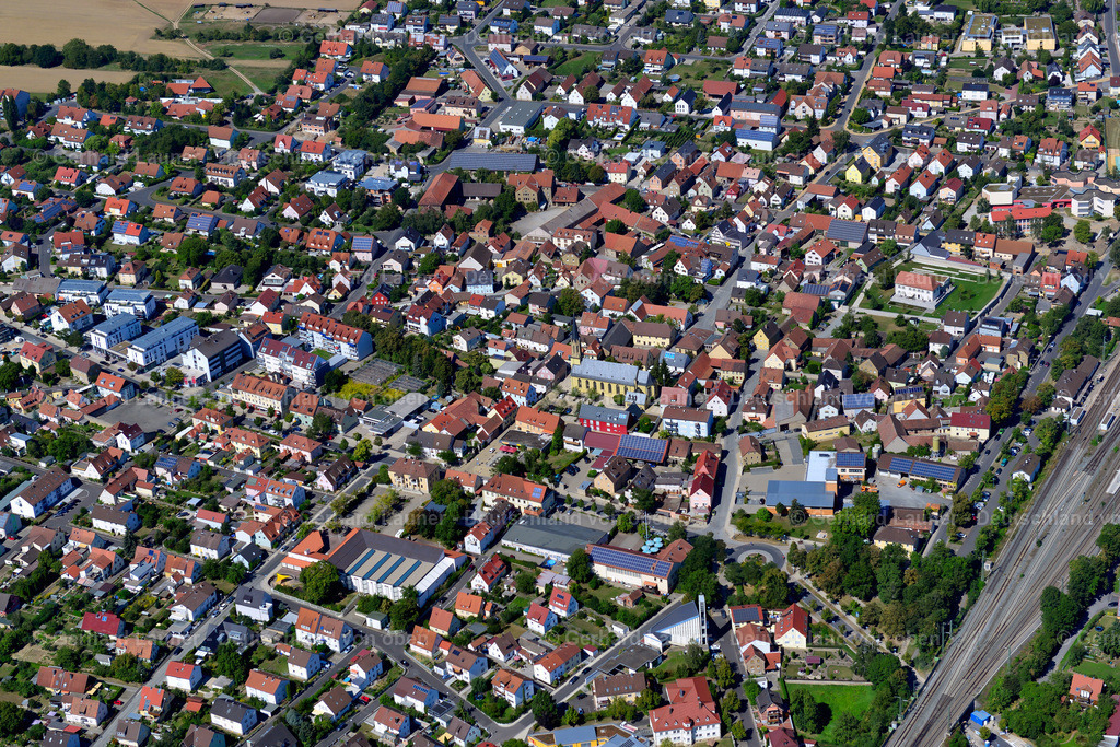 3650176 | ROTTENDORF 31.08.2016 Stadtzentrum im Innenstadtbereich  in Rottendorf im Bundesland Bayern, Deutschland // The city center in the downtown area  in Rottendorf in the state Bavaria, Germany Foto: Gerhard Launer