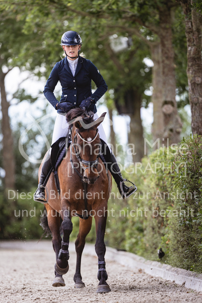 240616_Lemwerder_M2-Springen-548 | Deine schönsten Turniermomente als professionelle Fotos! Entdecke hochwertige Pferdesport-Fotografie im Online-Shop. Jetzt Fotos finden & bestellen!