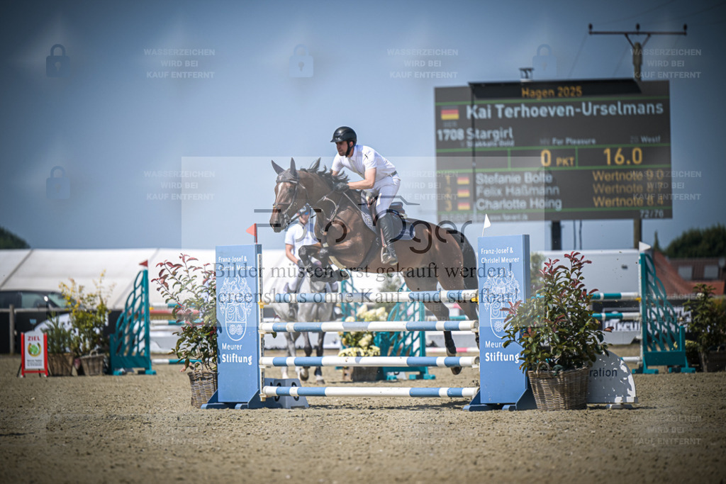 DOS_3900 | Entdecke hochwertige Reitturnierfotos von Foto Oger. Professionell, emotional und authentisch – jetzt Lieblingsmomente im Shop bestellen. - Realisiert mit Pictrs.com