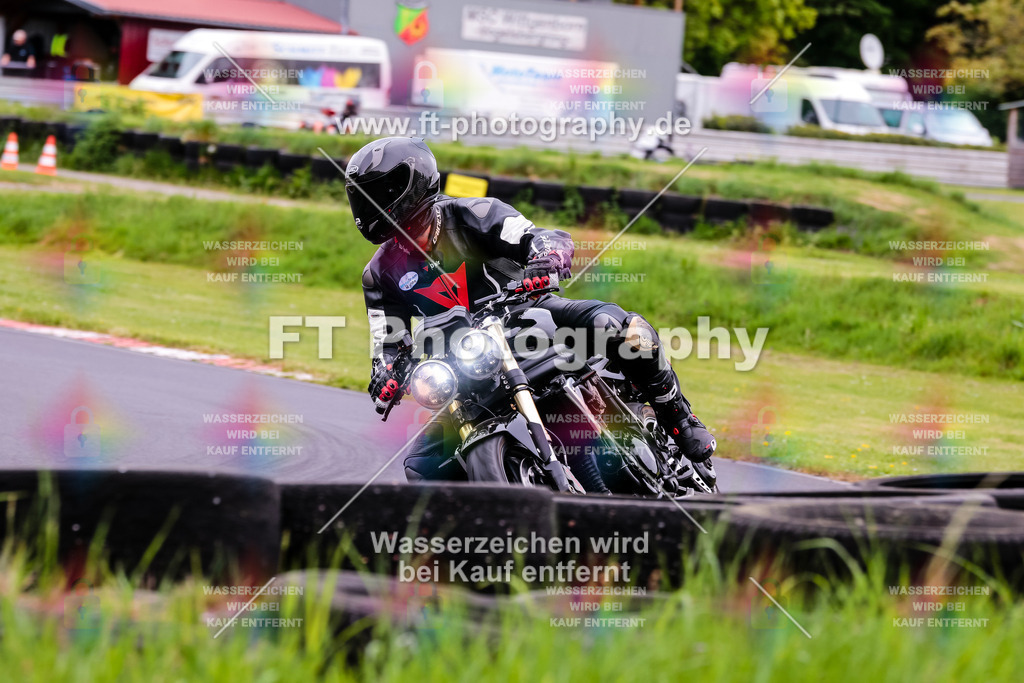 MotoTeamVBK-20365 | Hier findet Ihr Bilder von Touristenfahrten auf der Nürburgring Nordschleife oder von anderen Veranstaltungen die ich besucht habe. Viel Spass beim Durch Schauen 