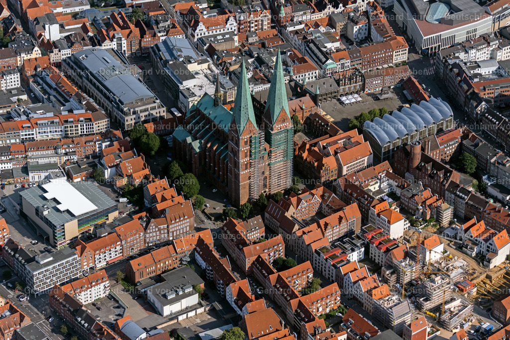 4038283 | Innenstadtbereich Lübeck mit St. Marienkirche