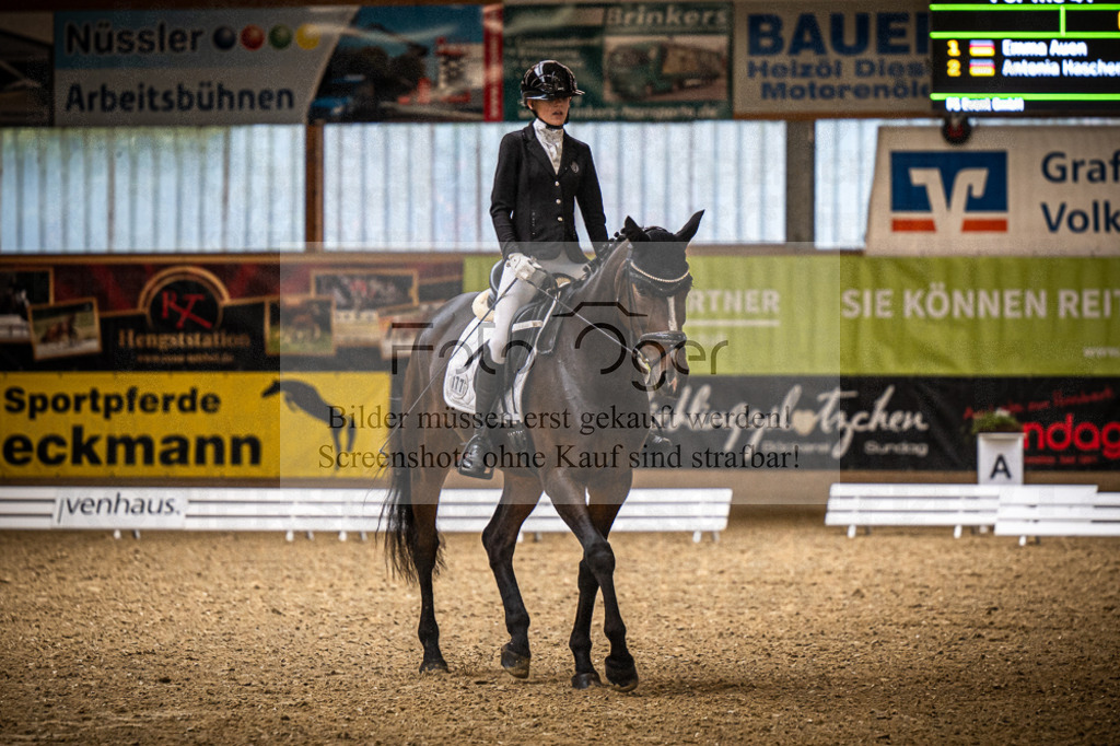 DOS_0290 | Entdecke hochwertige Reitturnierfotos von Foto Oger. Professionell, emotional und authentisch – jetzt Lieblingsmomente im Shop bestellen.Deutschlandweite Turnierfotografie. - Realisiert mit Pictrs.com