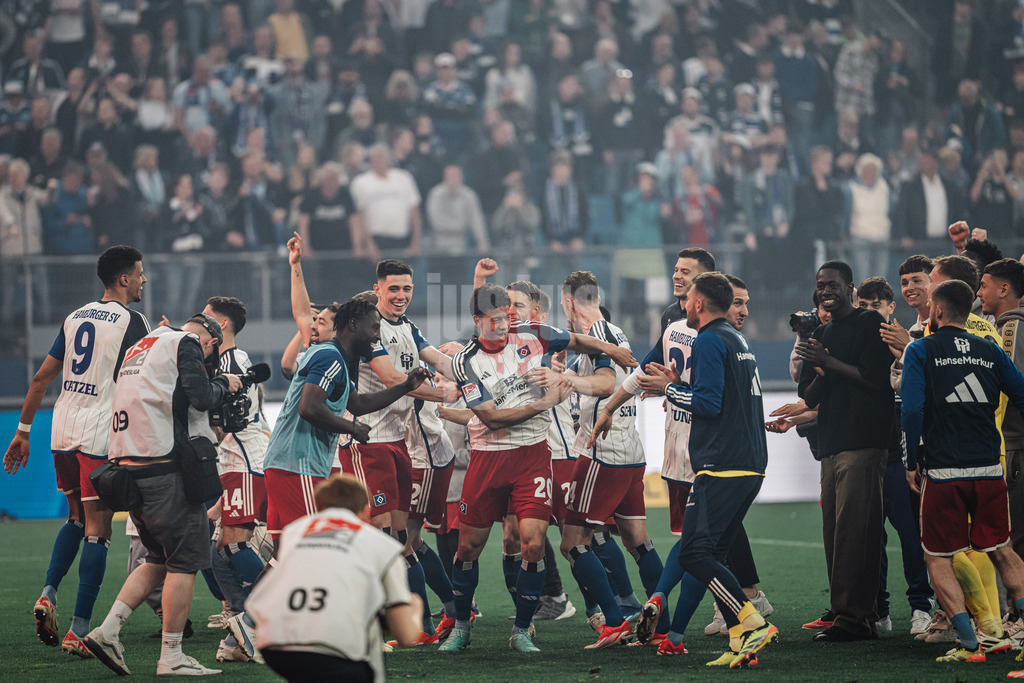 Fußball | Männer | Saison 2023/2024 | 2. Fußball-Bundesliga | 32. Spieltag | Hamburger SV vs. FC St. Pauli  | 03.05.2024 | sportfotografie mit justus stegemann
