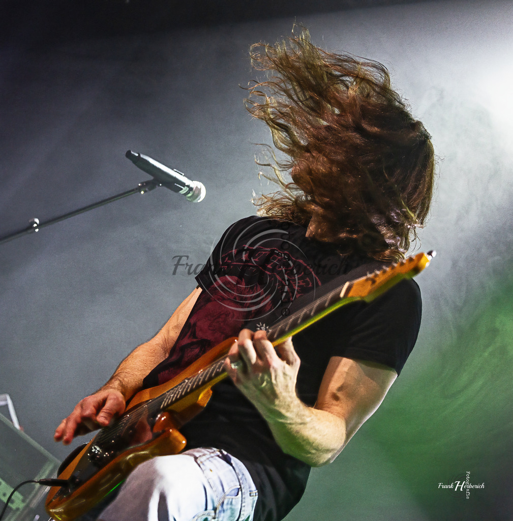 Justice 23.12.2025 | Frank Herberich Fotografie, Frank Herberich, Fotografie, Hochzeit, Portrait, St. Peter Ording, Ording, Westerhever, Nordsee, Frank Fotografie, Hardheim,  Odenwald,Walldürn, Band,Eventfotografie - Realisiert mit Pictrs.com