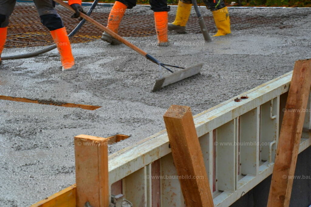 bib-lg04-betonarbeiten-0332 | Nach LV-Leistungsgruppen sortierte Detailfotos über den Bau eines Hauses. Alle Hausbau-Bilder direkt vom Urheber und Autor der Website Haus-Selber-Bauen.com