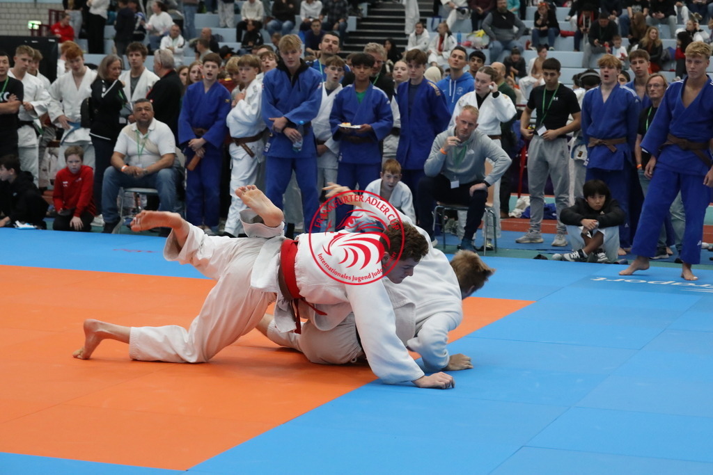 1J7A3047 | Fotos vom Adler Cup - Pictures from Adler Cup

Hier findet Ihr alle Eindrücke und großen Momente der Adler Cup Wochenenden. Here you will find all impressions and great moments of the Adler Cup weekends. - Realisiert mit Pictrs.com