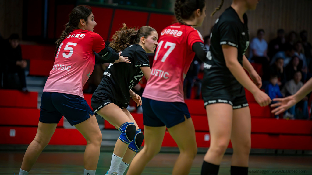 _DSC0205-Enhanced-NR | "Fussifoto.com – Ihr Ansprechpartner für hochwertige Fotografie! Entdecken Sie kreative Bilder und professionelle Dienstleistungen. Kontaktieren Sie uns für Ihre Projekte!"