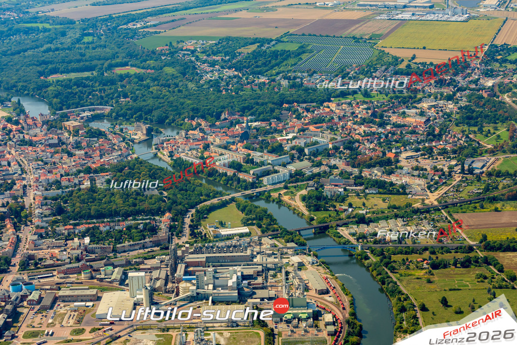 Bergstadt Bernburg Bild- Das Luftbild wurde 2025 vom UL-Flugzeug heraus erstellt ( keine Drohne bzw. Drohnenaufnahme ) - Hochauflösende Luftaufnahme -Nicht vergleichbar mit Google Maps oder Satelittenbilder- Die Geschenkidee !Mit Lizenz und Bildrechte bestellbar - CC