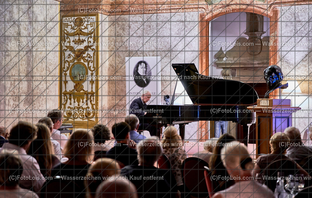 ALS7896_XXXX-Chopin-Festival_Nocturno_Olejniczak Janusz | (C)FotoLois.com, Alois Spandl. XXXX. Chopin-Festival in der Kartause Gaming, 'NOCTURNO' - nächtliches Konzert bei Kerzenlicht in der Barockbibliothek, Sa 17. August 2024.