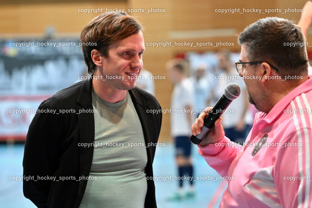 Carinthia Flamengo Futsal Club vs. Futsal Klagenfurt | Vizebürgermeister Klagenfurt Ronald Rabitsch, ÖFB Funktionär Jürgen Riepl, Carinthia Flamengo Futsal Club vs. Futsal Klagenfurt, Carinthia Flamengo Futsal Club vs. Futsal Klagenfurt am 01.12.2024 in Klagenfurt (Ballspielhalle Viktring), Austria, (Photo by Bernd Stefan)