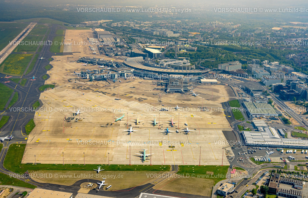 Duesseldorf240500779 | Luftbild, Internationaler Flughafen Düsseldorf, DUS Airport, Empfangsgebäude, Lohausen, Düsseldorf, Rheinland, Nordrhein-Westfalen, Deutschland