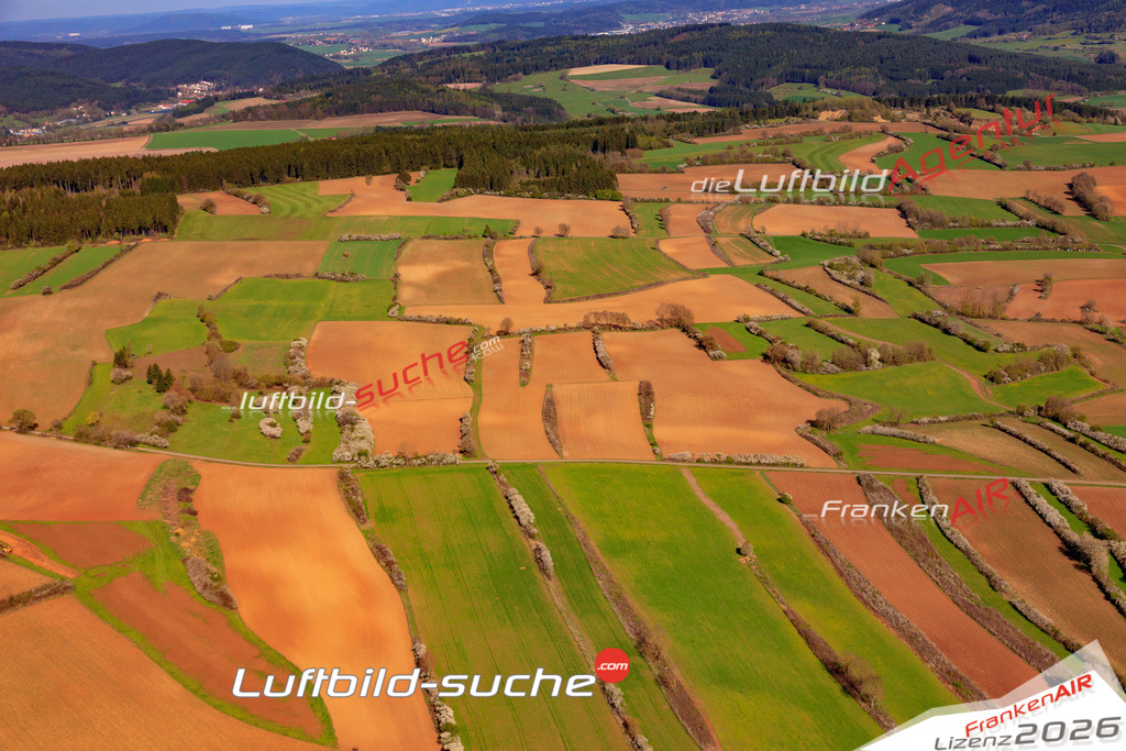 Die Luftaufnahme der Stadt Marktrodach wurde 2017 vom Flugzeug heraus erstellt ( keine Drohne )- hohe Auflösung für beste Qualität