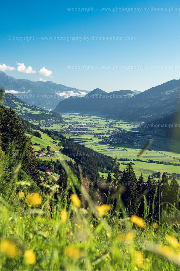Blick nach Uderns Morgen copyright  Thomas Pfister-1 | PHOTOGRAPHY BY THOMAS PFISTER