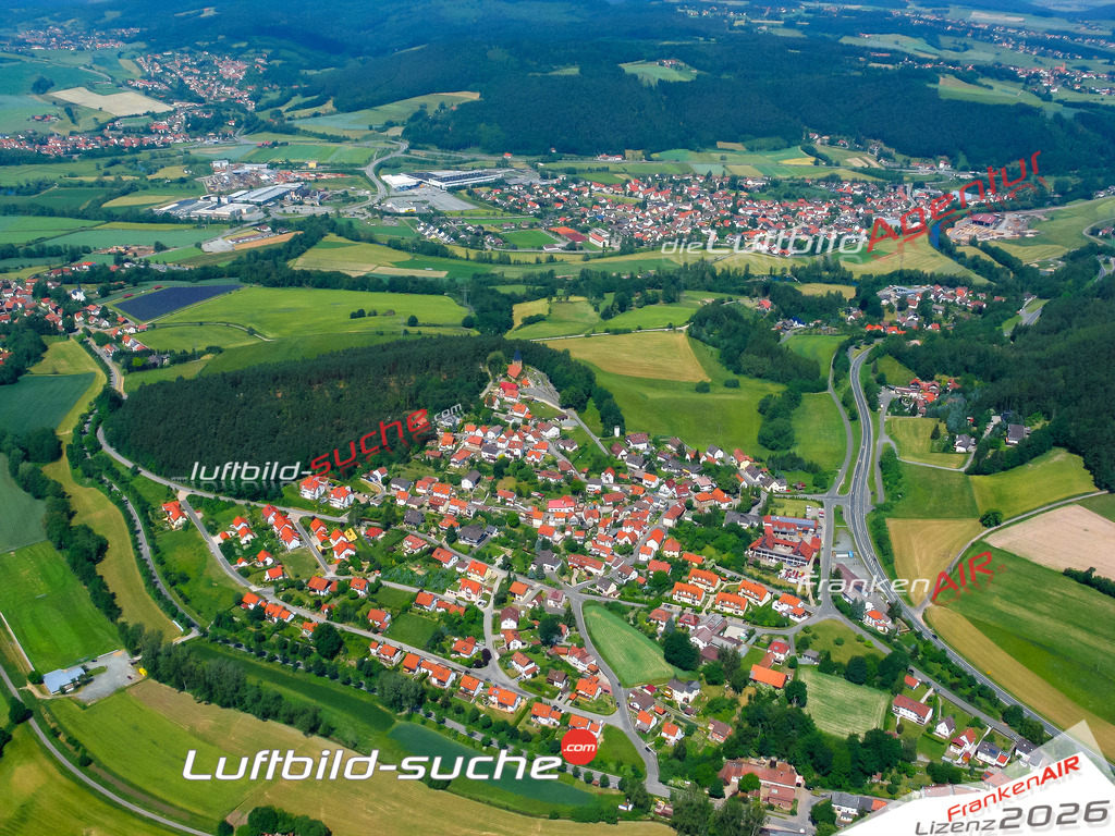 Die Luftaufnahme Thonberg - Weissenbrunn wurde vom UL-Flugzeug (keine Drohne) aus fotografiert.Hohe Druck- Auflösung-die Geschenkidee!