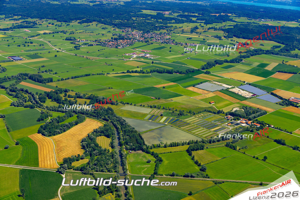 Aktuelles Luftbild von  Wielenbach - Die Luftaufnahme wurde 2022 mittels UL-Flugzeug erstellt ( keine Drohne ) - hochauflösende Kamera-Systeme von  Canon -Beste Qualität - Für grossformatige Ausdrucke geeignet. Die Geschenkidee !