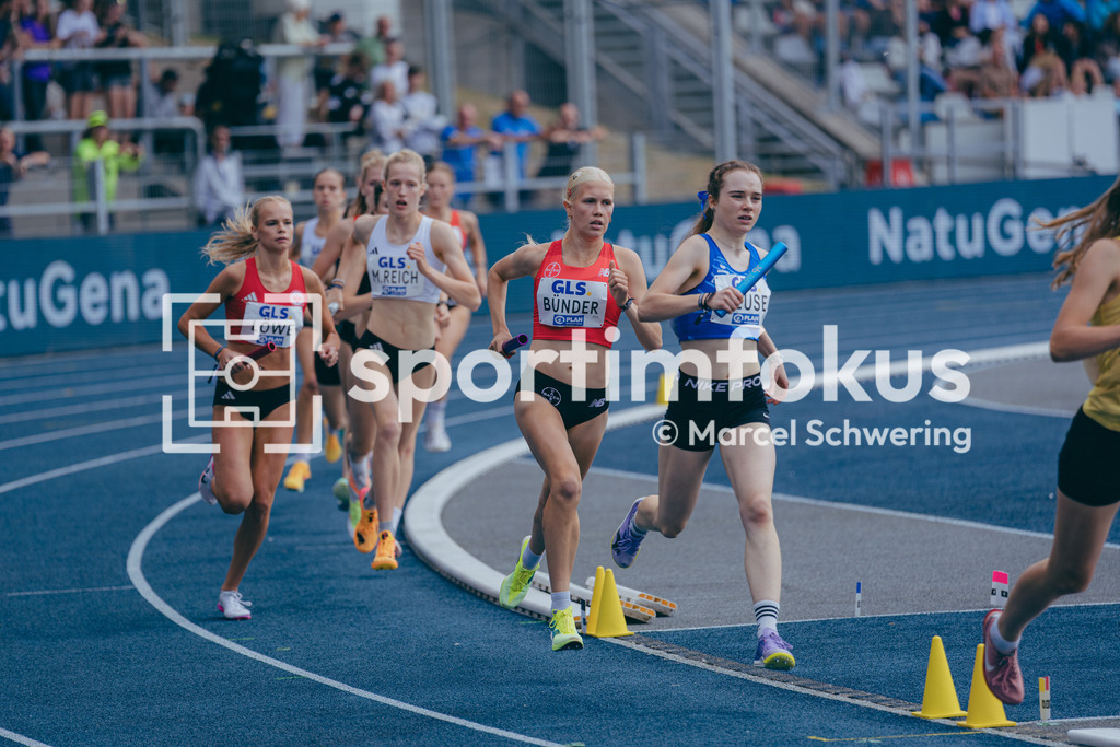Deutsche Meisterschaften der Frauen und Männer 2026 | Fiona Bünder, TSV Bayer o04 Leverkusen, 3x800-Meter-Staffel, Deutsche Meisterschaften der Frauen und Männer 2026, Lohrheidestadion Bochum-Wattenscheid, 26.07.2026. Foto: Marcel Schwering / sportimfokus - Realisiert mit Pictrs.com