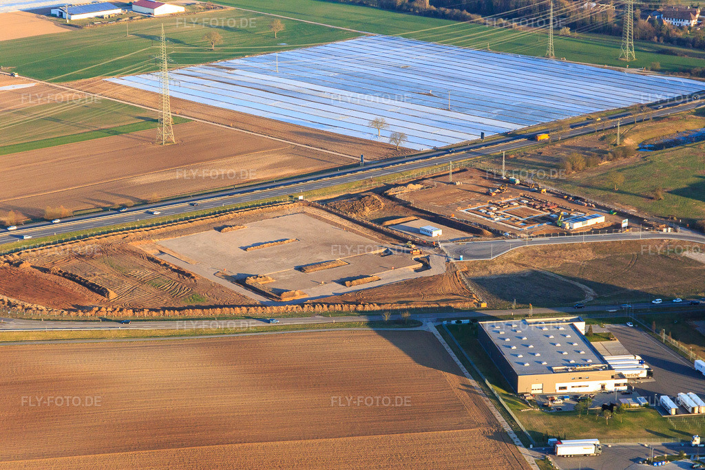 Luftbild: Industriegebiet Carl-Benz-Straße mit Erschliessungs-Baustelle für Neubau von FISCHER und EIZO GmbH in Rülzheim im Bundesland Rheinland-Pfalz in Deutschland. – Foto: IMG_104930.jpg vom 14.03.2018 durch Werner Riehm/FLY-FOTO.de – Auflösung des Originals: 5472 x 3648 px – FISCHER Fahrradshop | E-Bikes | Pedelecs | Fahrradzubehör | FISCHER-BIKE.COM – EIZO