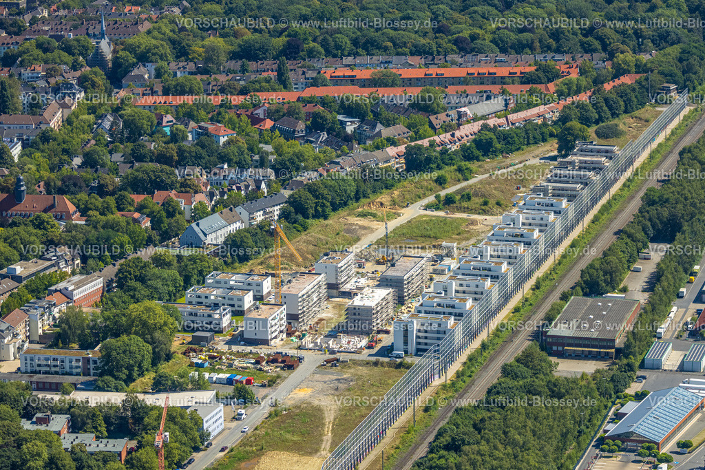 Dortmund240800831 | Luftbild, Baustelle Kronprinzenviertel für Neubau von Wohnungen, Hertha-Hoffmann-Straße, Am Wasserturm Südbahnhof, hinten Reihenhaus Mietshäuser Wohnsiedlung  mit roten Dächern Düsseldorfer Straße und Im Grubenfeld, Ruhrallee, Dortmund, Ruhrgebiet, Nordrhein-Westfalen, Deutschland