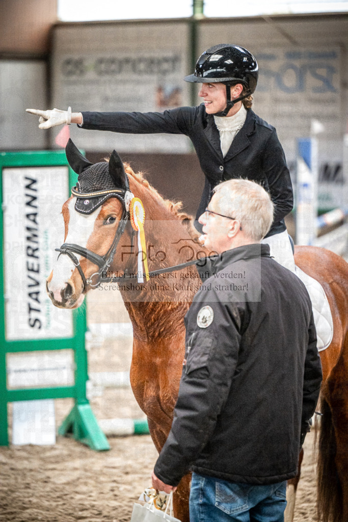 DOS_0010 | Entdecke hochwertige Reitturnierfotos von Foto Oger. Professionell, emotional und authentisch – jetzt Lieblingsmomente im Shop bestellen.Deutschlandweite Turnierfotografie. - Realisiert mit Pictrs.com