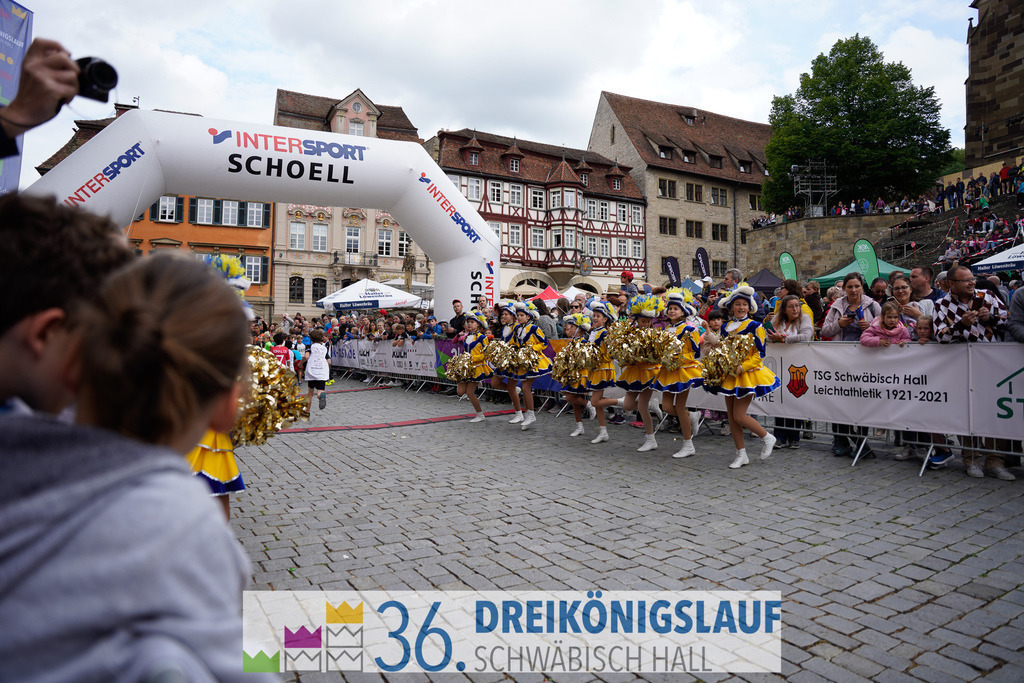 AOK Junior Cup 400m | 3Königslauf 2022 AOK Junior Cup 400m - Realisiert mit Pictrs.com