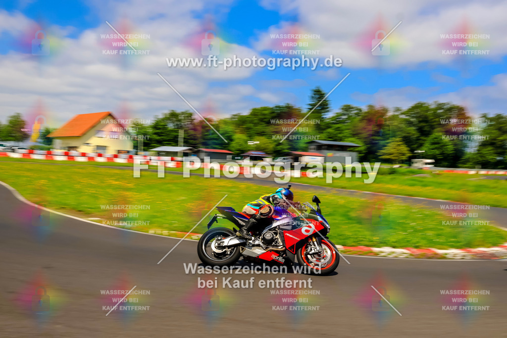 VBK-8100 | Hier findet Ihr Bilder von Touristenfahrten auf der Nürburgring Nordschleife oder von anderen Veranstaltungen die ich besucht habe. Viel Spass beim Durch Schauen 