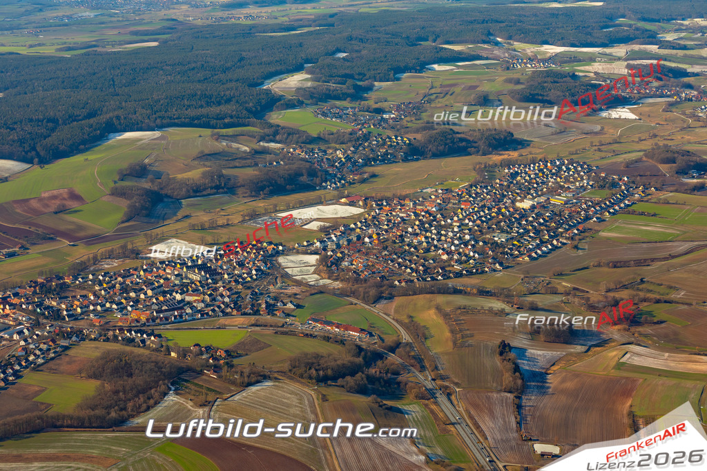Die Luftbildaufnahme Debring - Stegaurach wurde 2019 mittels Flugzeug (keine Drohne) erstellt. Perfekte Schärfe und Druck- Ergebnisse- Garantiert!