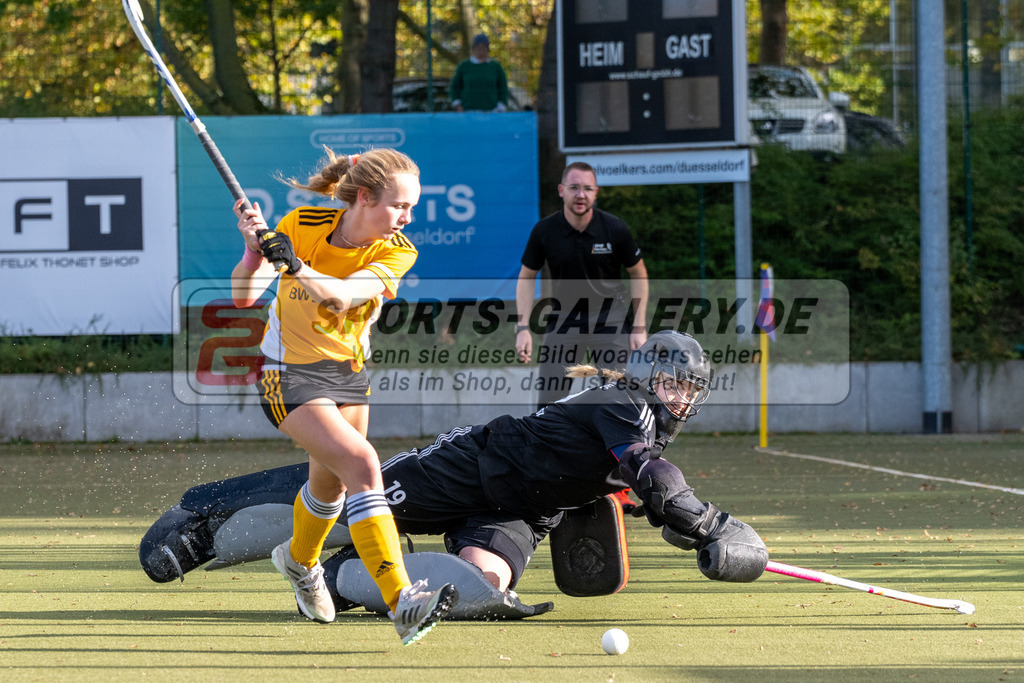 SFE_20231021_0237 | Deutsche Meisterschaft Weibliche U16 Halbfinale Düsseldorfer HC - Harvestehuder THC am 21.10.2023 in Köln (Düsseldorfer Hockeyclub 1905 e.V.), Photo: Stephan Fehrmann 2023 (Sports-Gallery)